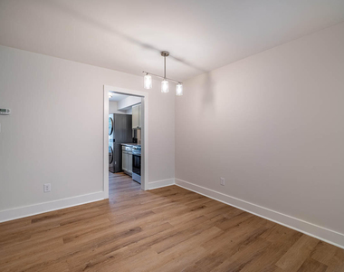 105 Stowe Place - Photo Thumbnail 13