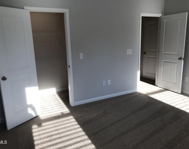 828 Oak Center Drive - Photo Thumbnail 19