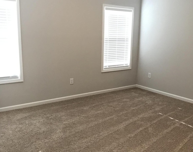 828 Oak Center Drive - Photo Thumbnail 22