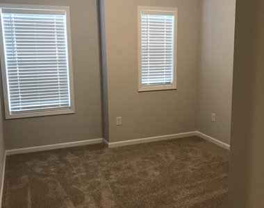 828 Oak Center Drive - Photo Thumbnail 26