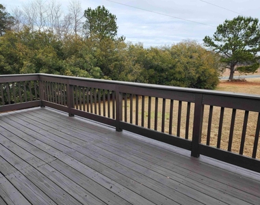 21 Hunters Point Court - Photo Thumbnail 12