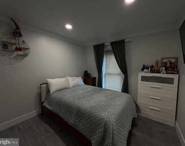11807 Academy Road - Photo Thumbnail 17