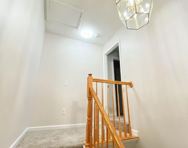3040 Barrymore Street - Photo Thumbnail 8