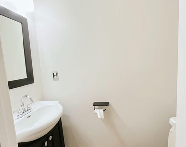 3040 Barrymore Street - Photo Thumbnail 2
