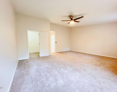 3040 Barrymore Street - Photo Thumbnail 9