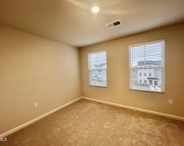 2533 Chert Lane - Photo Thumbnail 22