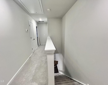 2533 Chert Lane - Photo Thumbnail 18