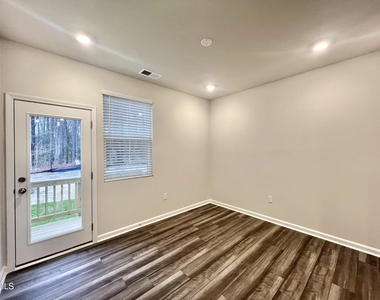 2533 Chert Lane - Photo Thumbnail 8