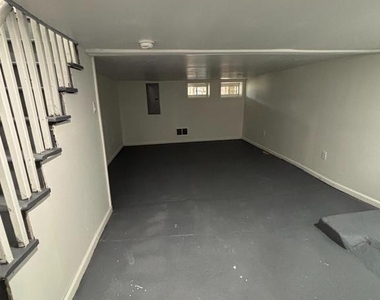516 E Mayland Street - Photo Thumbnail 15