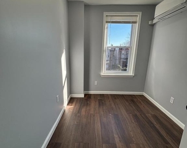 516 E Mayland Street - Photo Thumbnail 8