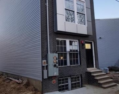 2036 Germantown Avenue - Photo Thumbnail 5