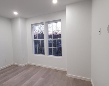2036 Germantown Avenue - Photo Thumbnail 2