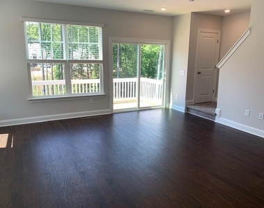 2881 Macintosh Woods Drive - Photo Thumbnail 6