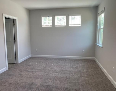2881 Macintosh Woods Drive - Photo Thumbnail 12