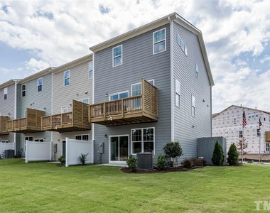2881 Macintosh Woods Drive - Photo Thumbnail 25