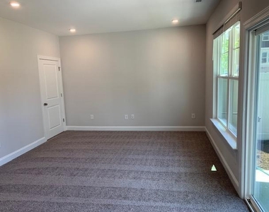 2881 Macintosh Woods Drive - Photo Thumbnail 17