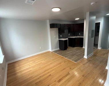 718 N 16th Street - Photo Thumbnail 2