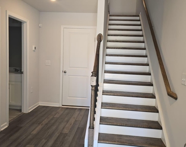 632 Gimari Drive - Photo Thumbnail 2