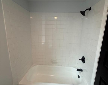 717 N 16th Street - Photo Thumbnail 5