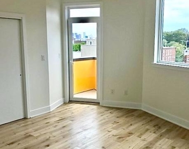 1509 N Front Street - Photo Thumbnail 3