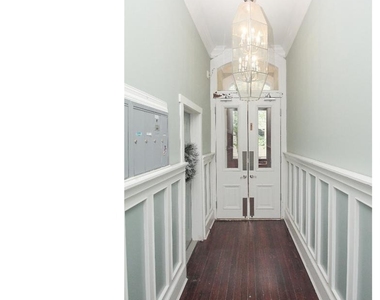 2033 Spruce Street - Photo Thumbnail 2