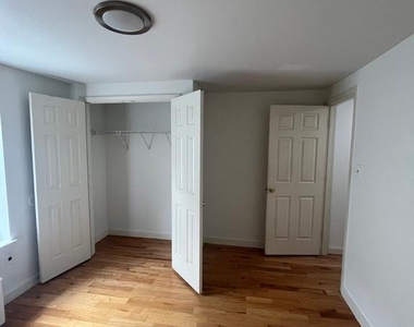 715 N 16th Street - Photo Thumbnail 3
