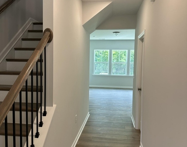 531 Glen Clova Drive - Photo Thumbnail 1