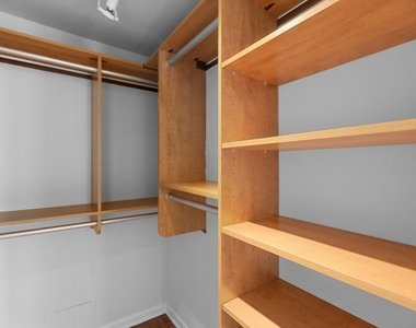 1344 N Dearborn - Photo Thumbnail 11