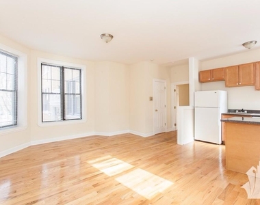 719 W Barry - Photo Thumbnail 1