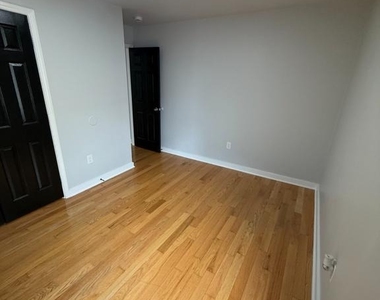 713 N 16th Street - Photo Thumbnail 5