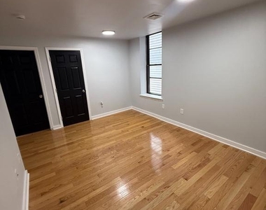 713 N 16th Street - Photo Thumbnail 3