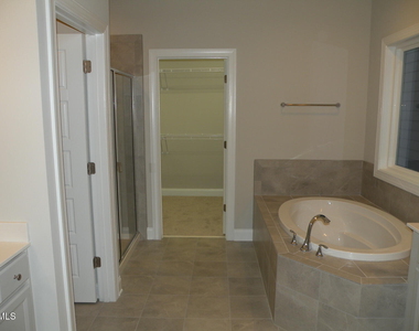 132 Tree Hill Lane - Photo Thumbnail 10