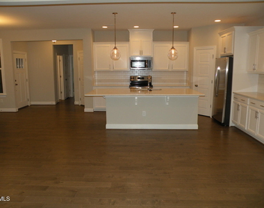 132 Tree Hill Lane - Photo Thumbnail 2