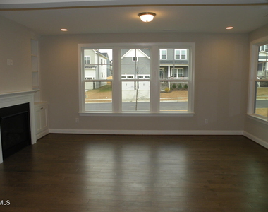 132 Tree Hill Lane - Photo Thumbnail 22