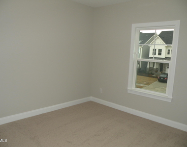 132 Tree Hill Lane - Photo Thumbnail 15