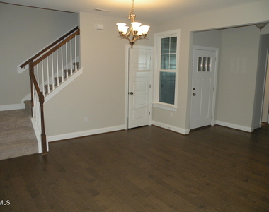 132 Tree Hill Lane - Photo Thumbnail 5