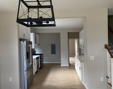 402 N Orange Avenue - Photo Thumbnail 4