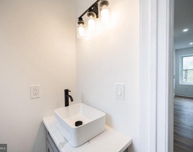 3712 Manayunk Avenue - Photo Thumbnail 6