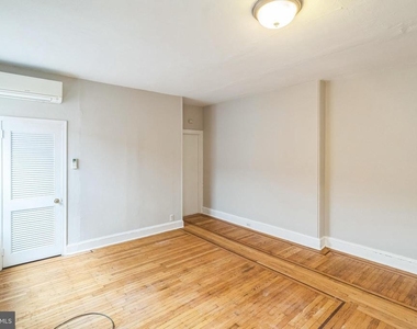 2116 Walnut Street - Photo Thumbnail 12