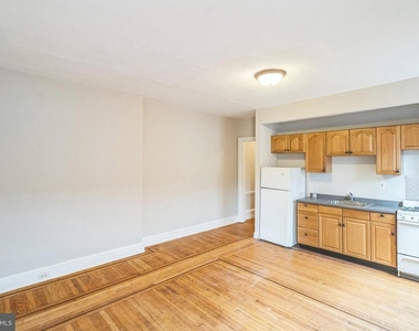 2116 Walnut Street - Photo Thumbnail 3