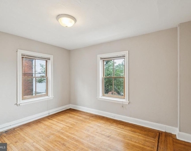 2116 Walnut Street - Photo Thumbnail 8