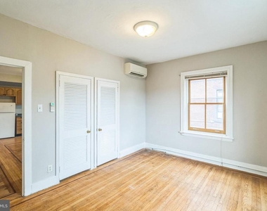 2116 Walnut Street - Photo Thumbnail 7