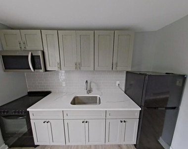 4840 E Roosevelt Boulevard - Photo Thumbnail 2