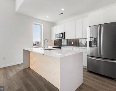 1229 Front St - Photo Thumbnail 2