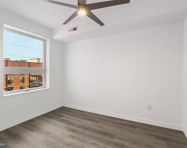 1229 Front St - Photo Thumbnail 6