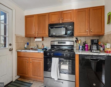2348 Christian Street - Photo Thumbnail 6