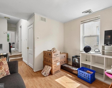 2348 Christian Street - Photo Thumbnail 3
