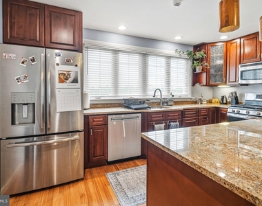 7200 Shalkop Street - Photo Thumbnail 7