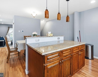 7200 Shalkop Street - Photo Thumbnail 5