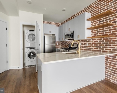 2401 Frankford Avenue - Photo Thumbnail 3